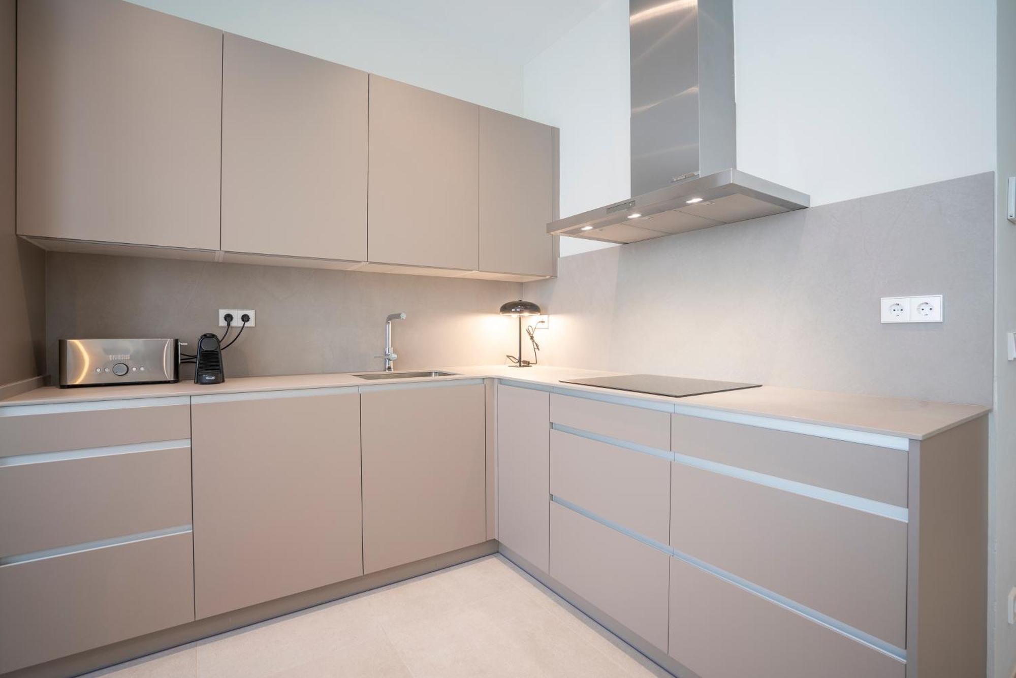 Sitges Spaces Garden Condo-2 Bedrooms, 2 Bathrooms, Garden Terrace, Near Center, Sleeps Up To 6- Monthly Rentals Only Esterno foto